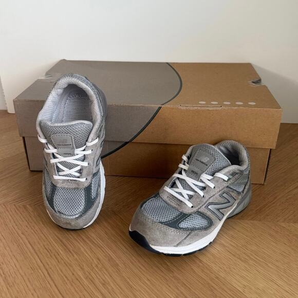 New Balance 990 V5 Grey/White Toddler Sneakers - SZ 9 C - Picture 1 of 13
